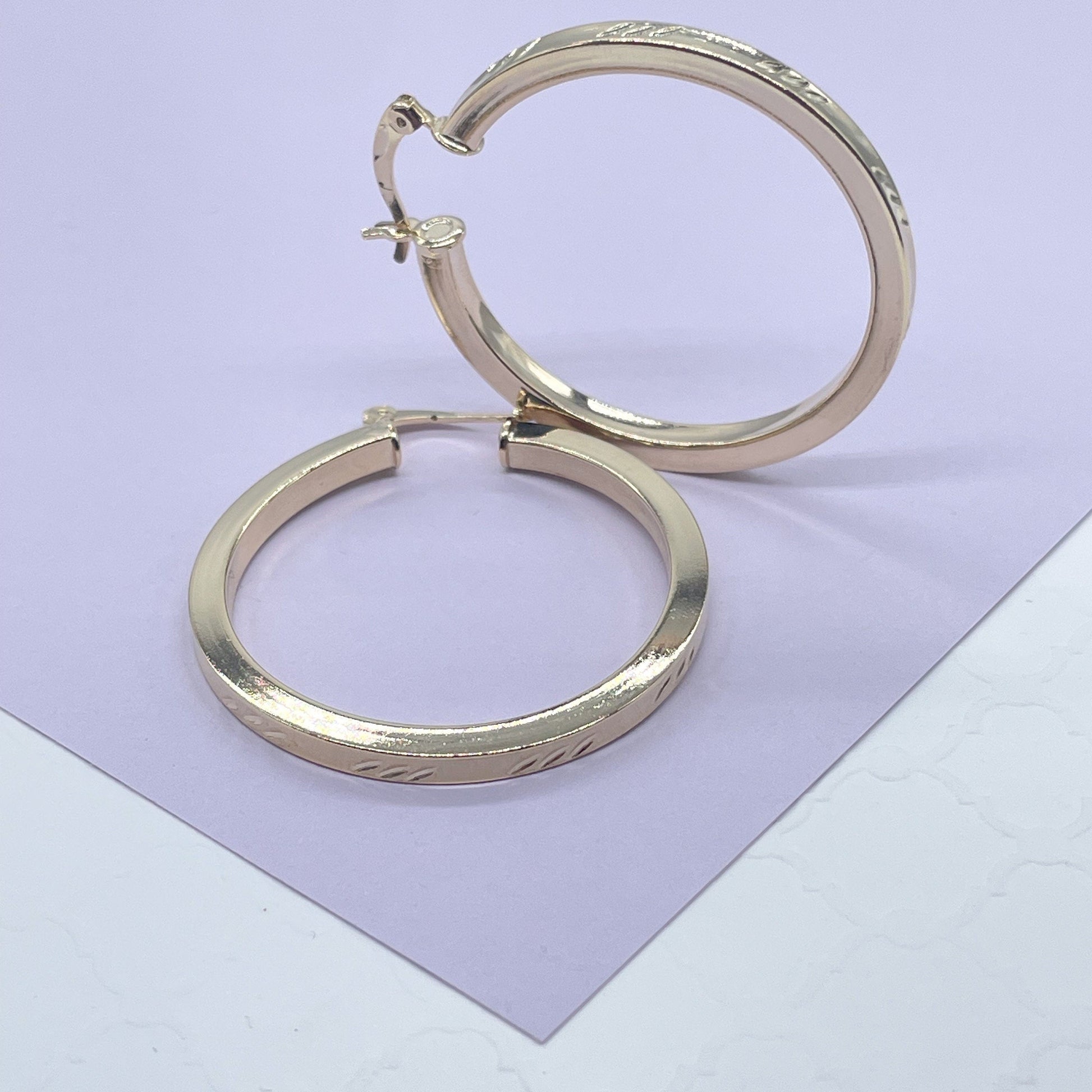 18k Gold Filled Sharp Edges Hoop Earrings with Smooth Finish and 3 Score Pattern