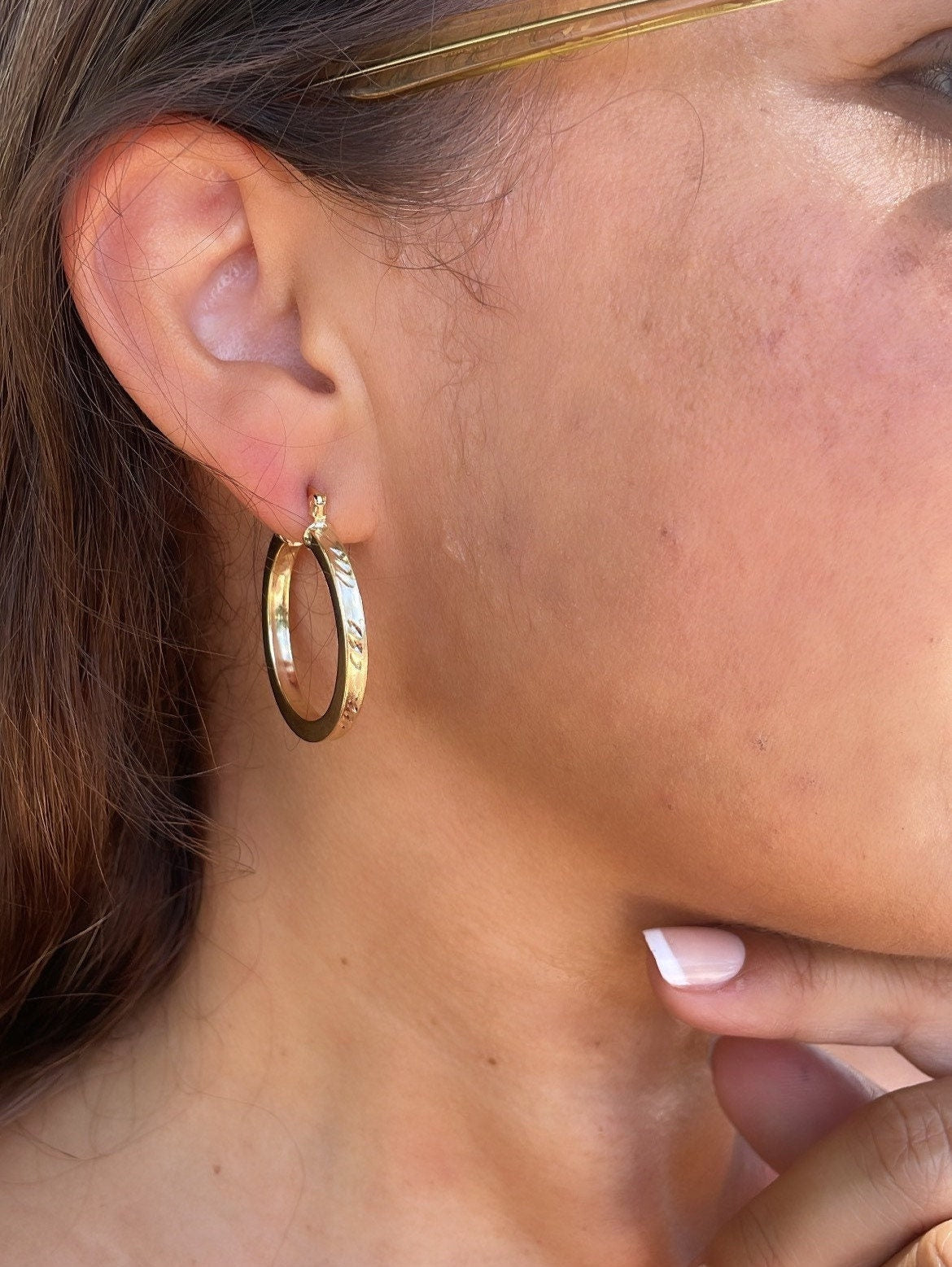 18k Gold Filled Sharp Edges Hoop Earrings with Smooth Finish and 3 Score Pattern