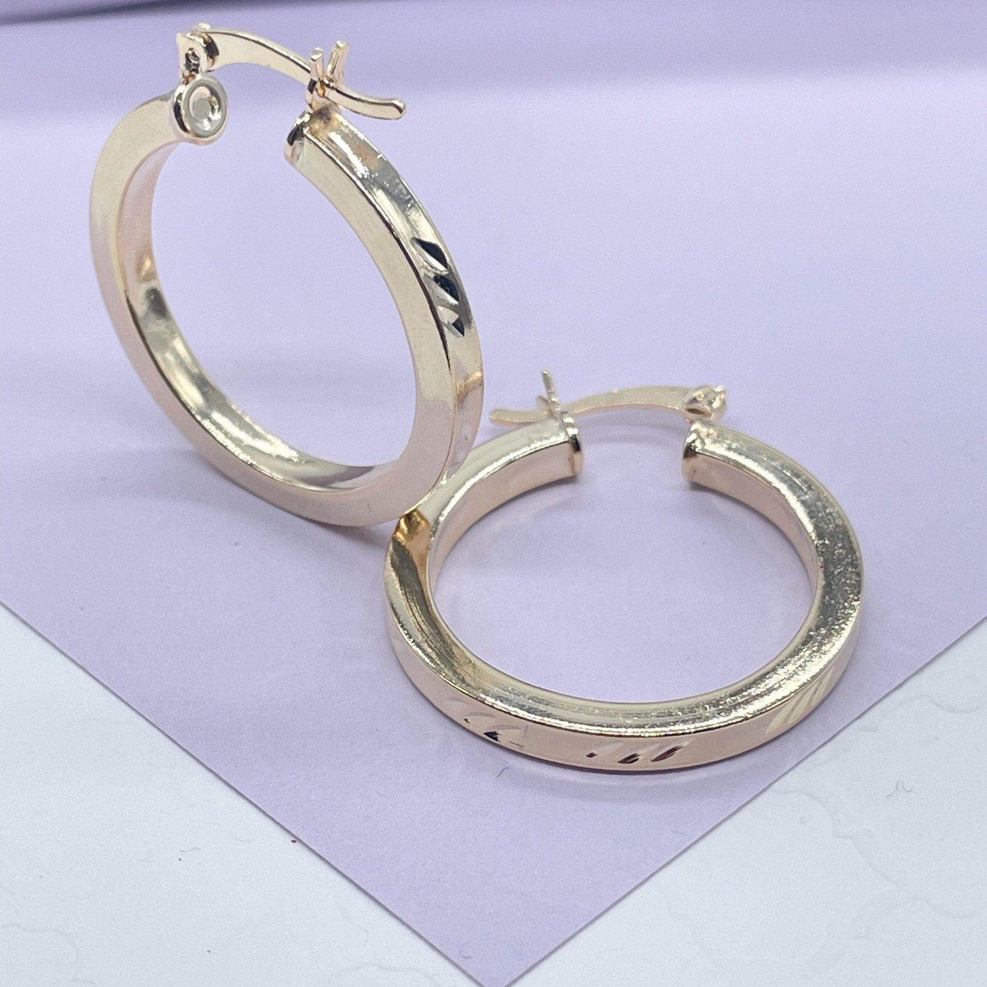 18k Gold Filled Sharp Edges Hoop Earrings with Smooth Finish and 3 Score Pattern