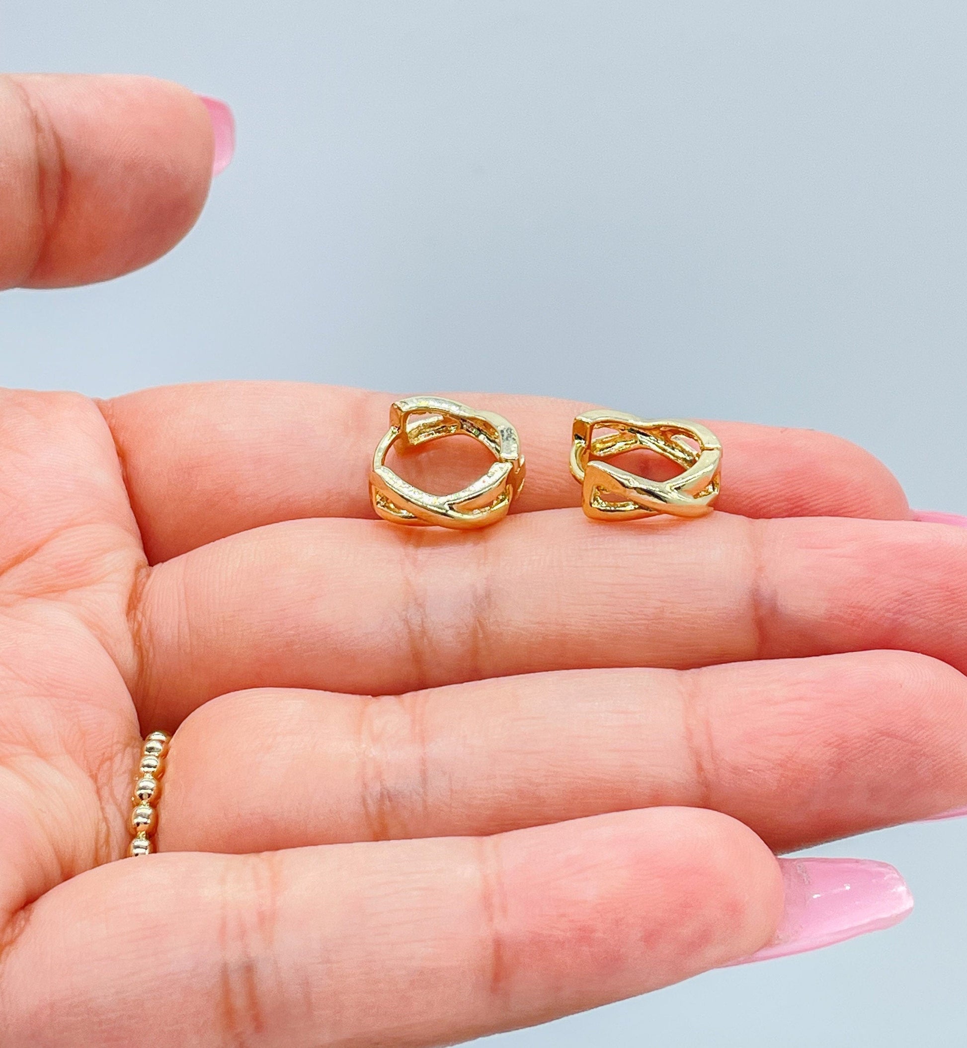 18k Gold Filled Smooth Infinity Shaped Huggies