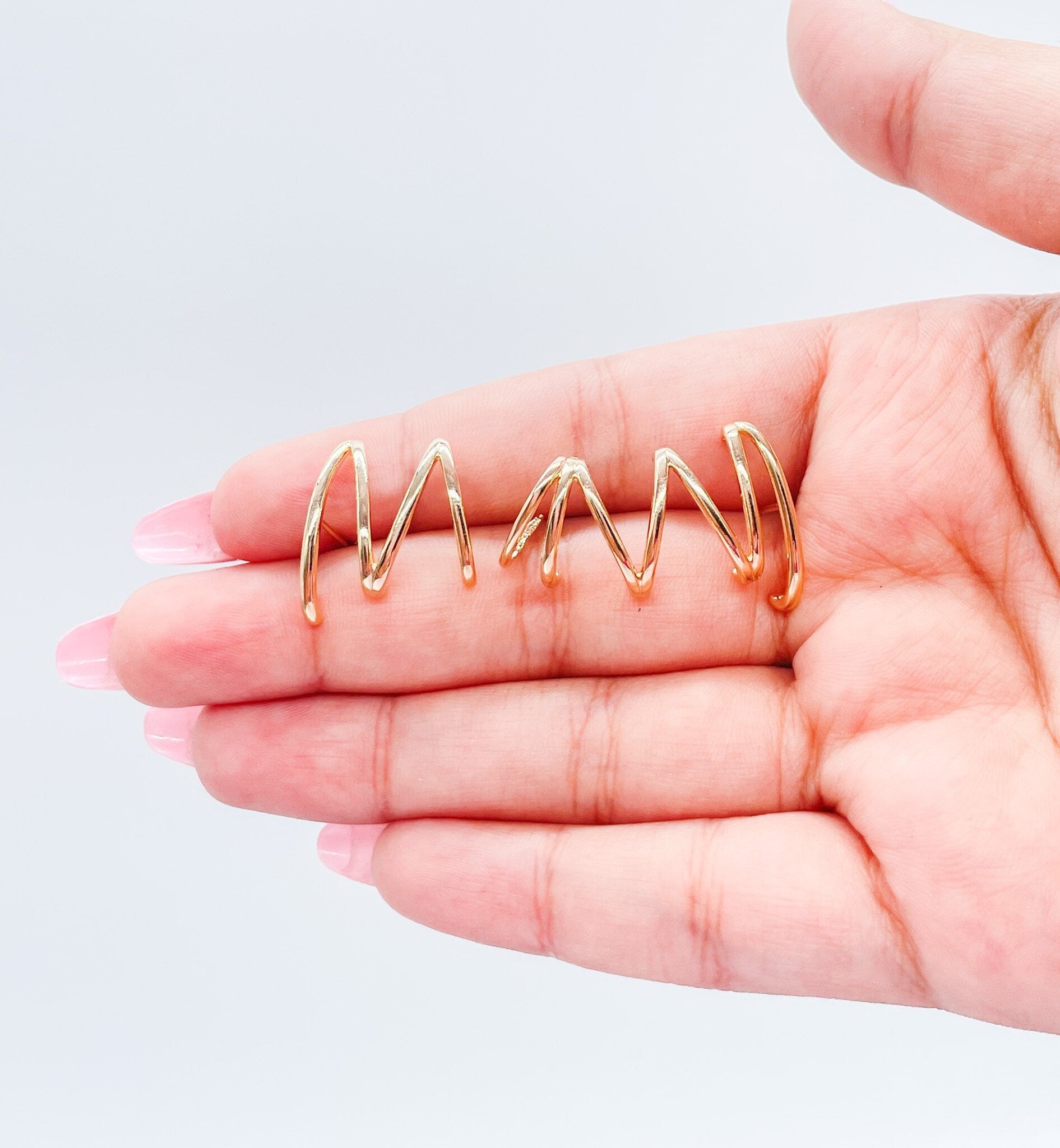 18k Gold Filled Line Crowded Claw Stud Earring