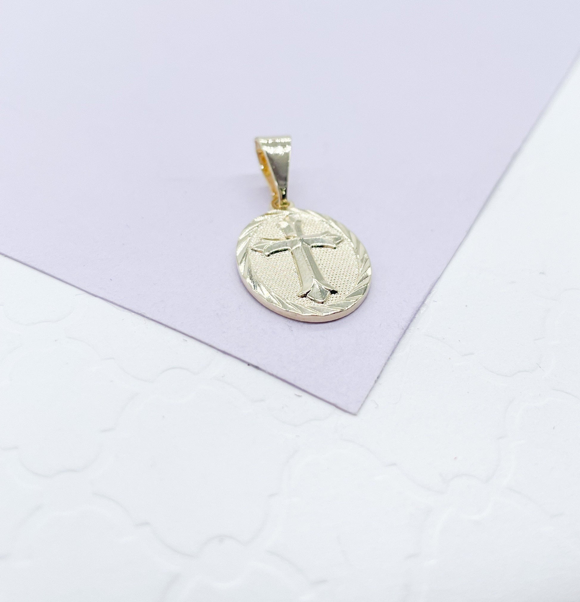 18k Gold Filled Oval Shaped Medallion Pendant With Engraved Cross In Center