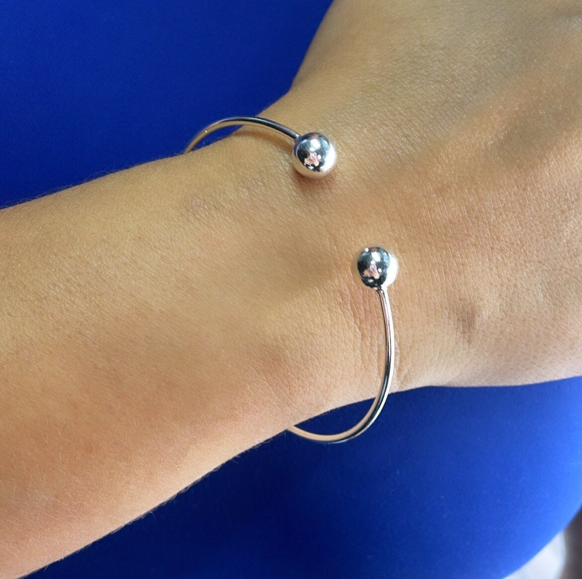 18k Gold Filled Plain Cuff Bracelet With Balls as Ends