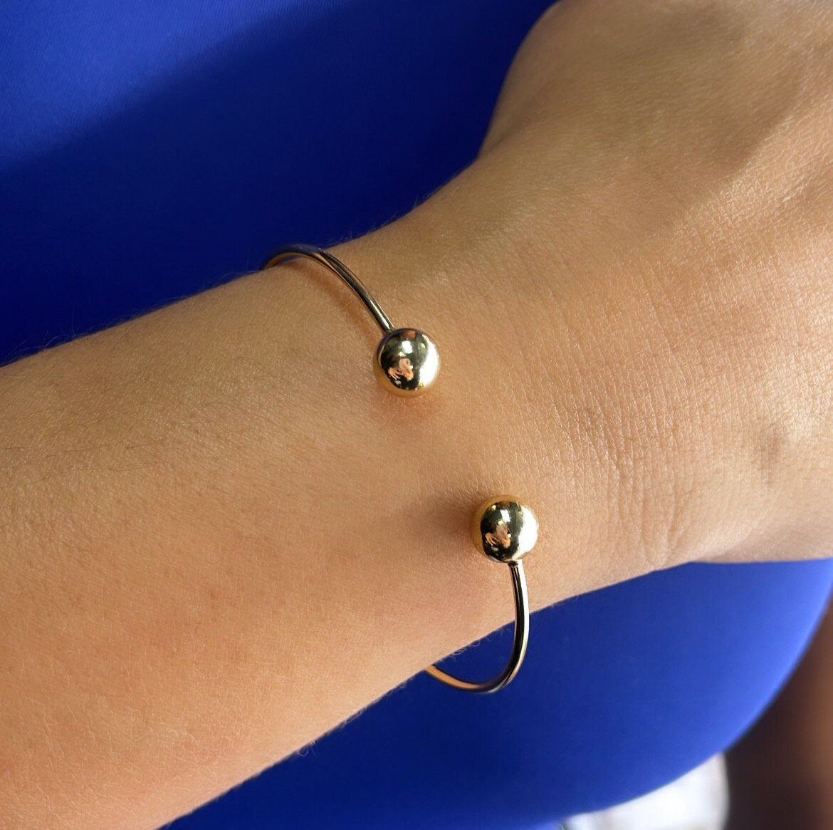 18k Gold Filled Plain Cuff Bracelet With Balls as Ends