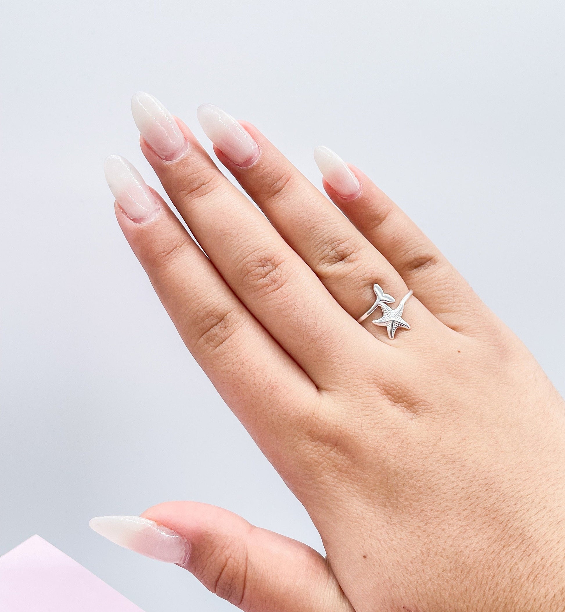 925 Sterling Silver Beach Themed Ring With Ends of Dolphin Tail and Star Fish