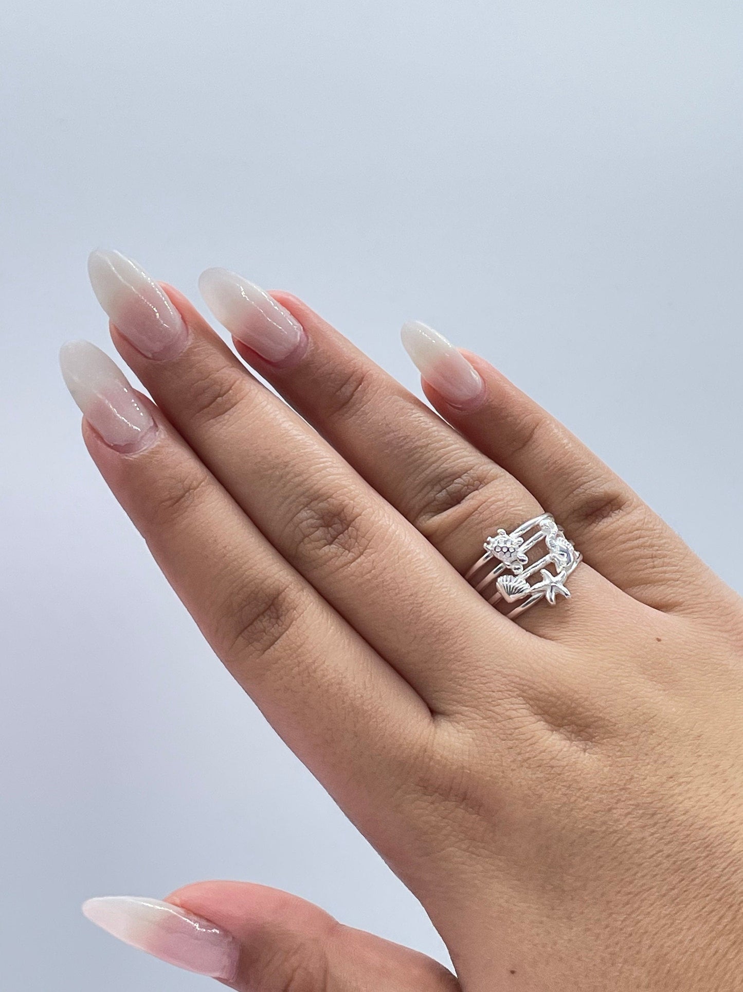 925 Sterling Silver Ocean Themed Ring With Stamped Seahorse, Turtle, Starfish & Sea shells