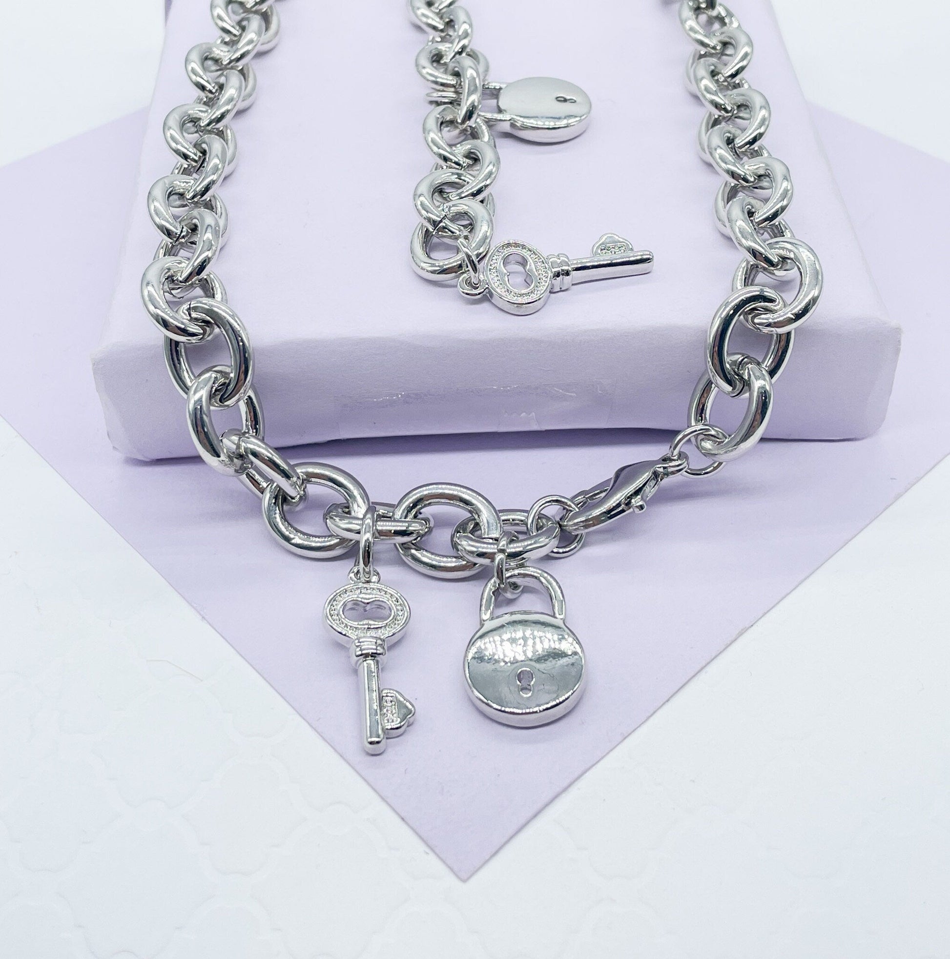 Chunky 18k Gold Filled Lock Heart And Key Bracelet Available in Gold, Rose Gold and Silver Featuring Thick Link Chain