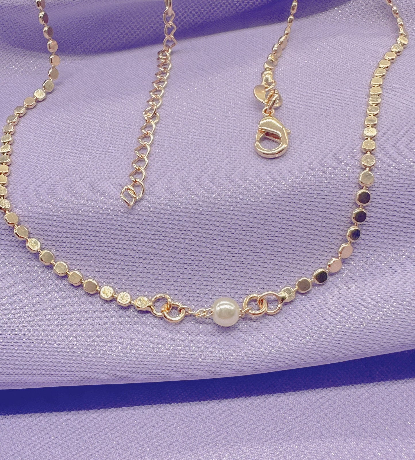 18k Gold Filled Flat Beaded Necklace With Pearl Ball In Center