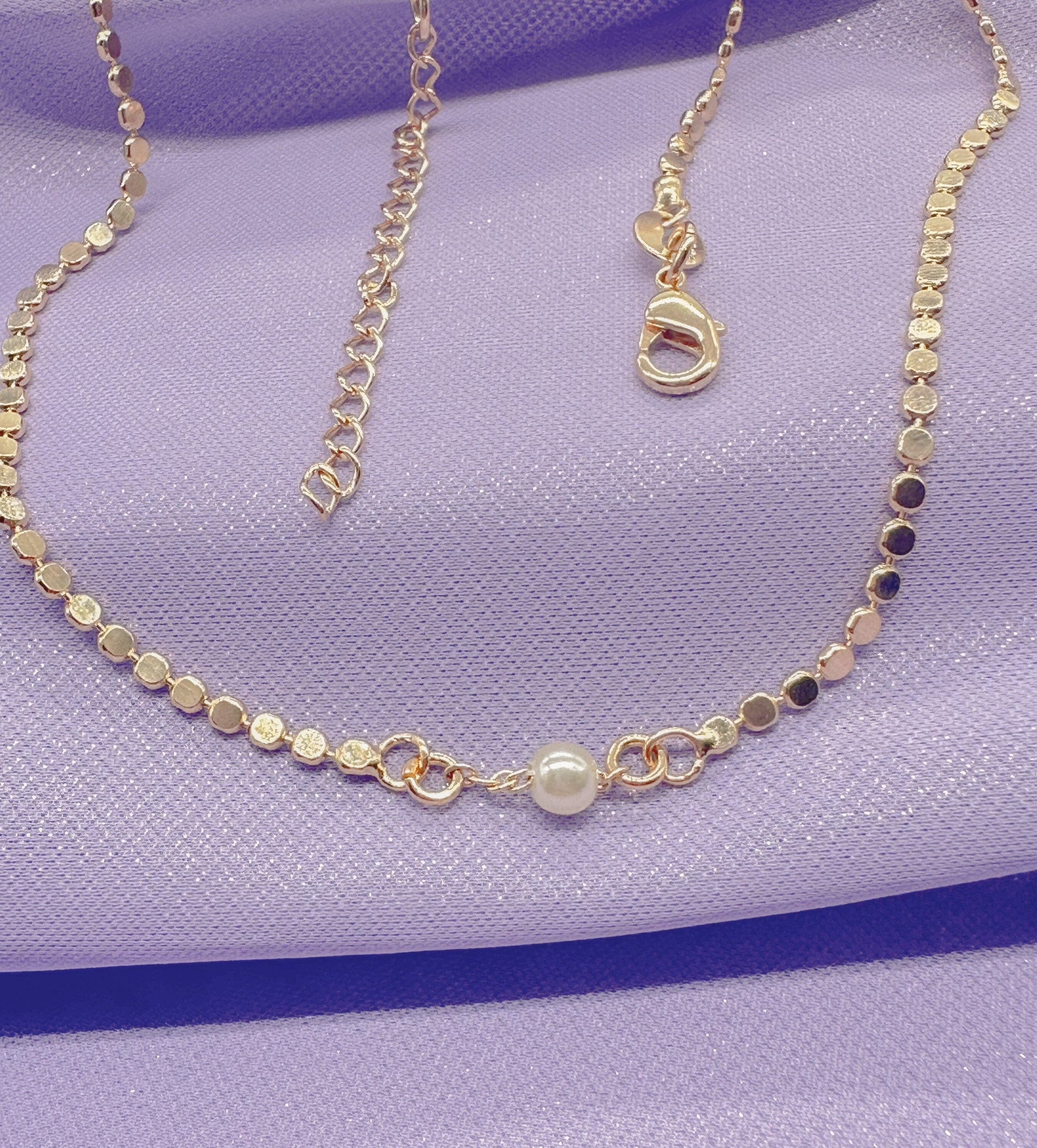 18k Gold Filled Flat Beaded Necklace With Pearl Ball In Center