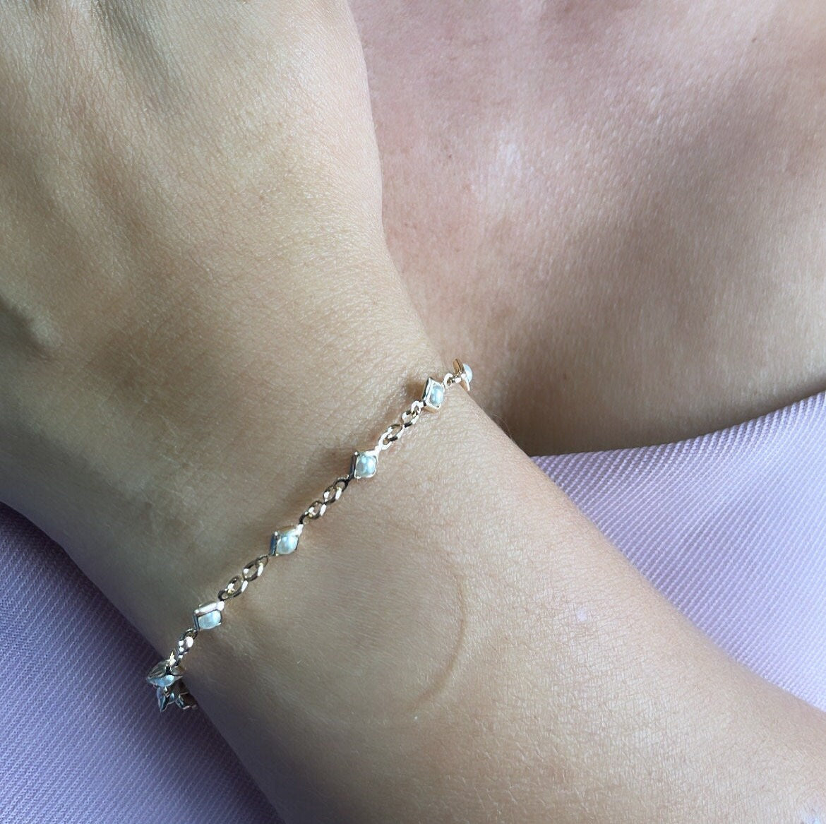 18k Gold Filled Diamond Shaped Gold Guard With Small Round Pearl Set