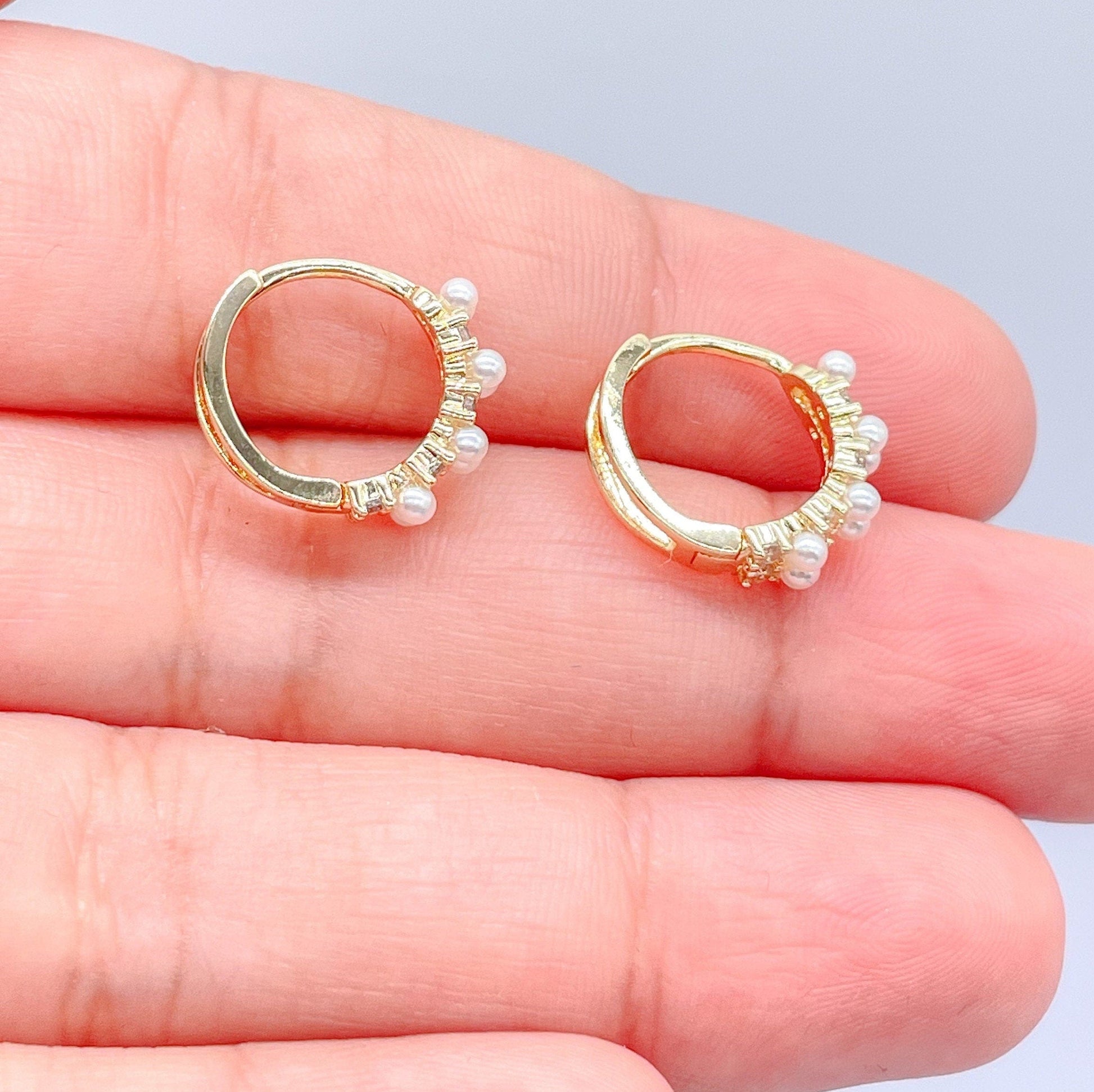 18k Gold Filled Paired Pearl Beaded Earring With Patterned CZ Stone