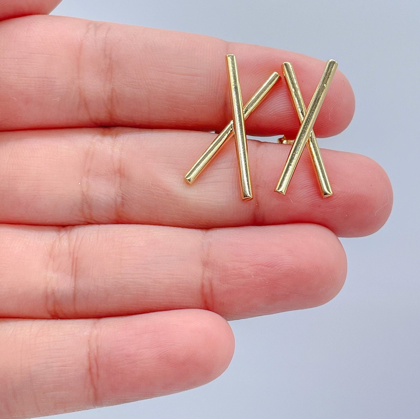 18k Gold Filled Plain “X” Crossed Stud Earrings