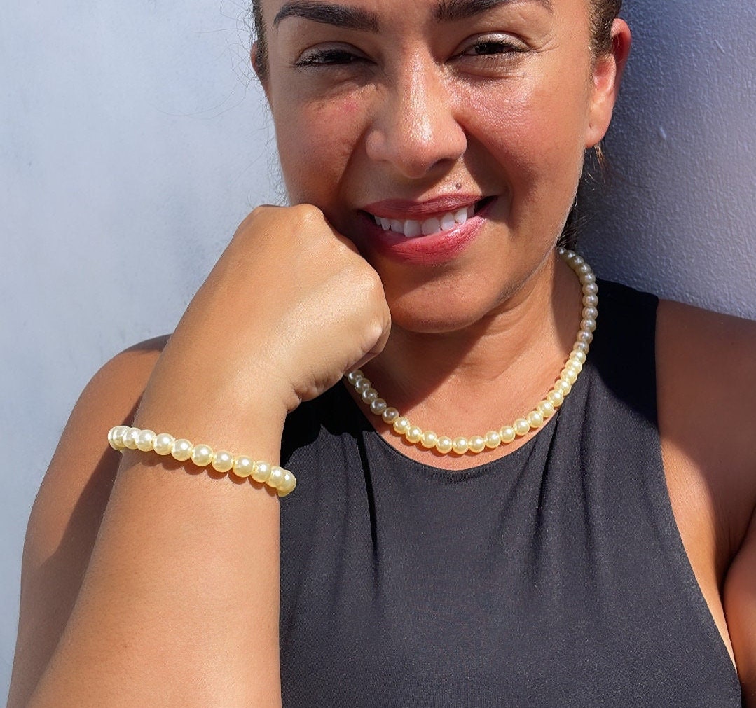 18k Gold Filled 8mm Beaded Cream Colored Pearl Set