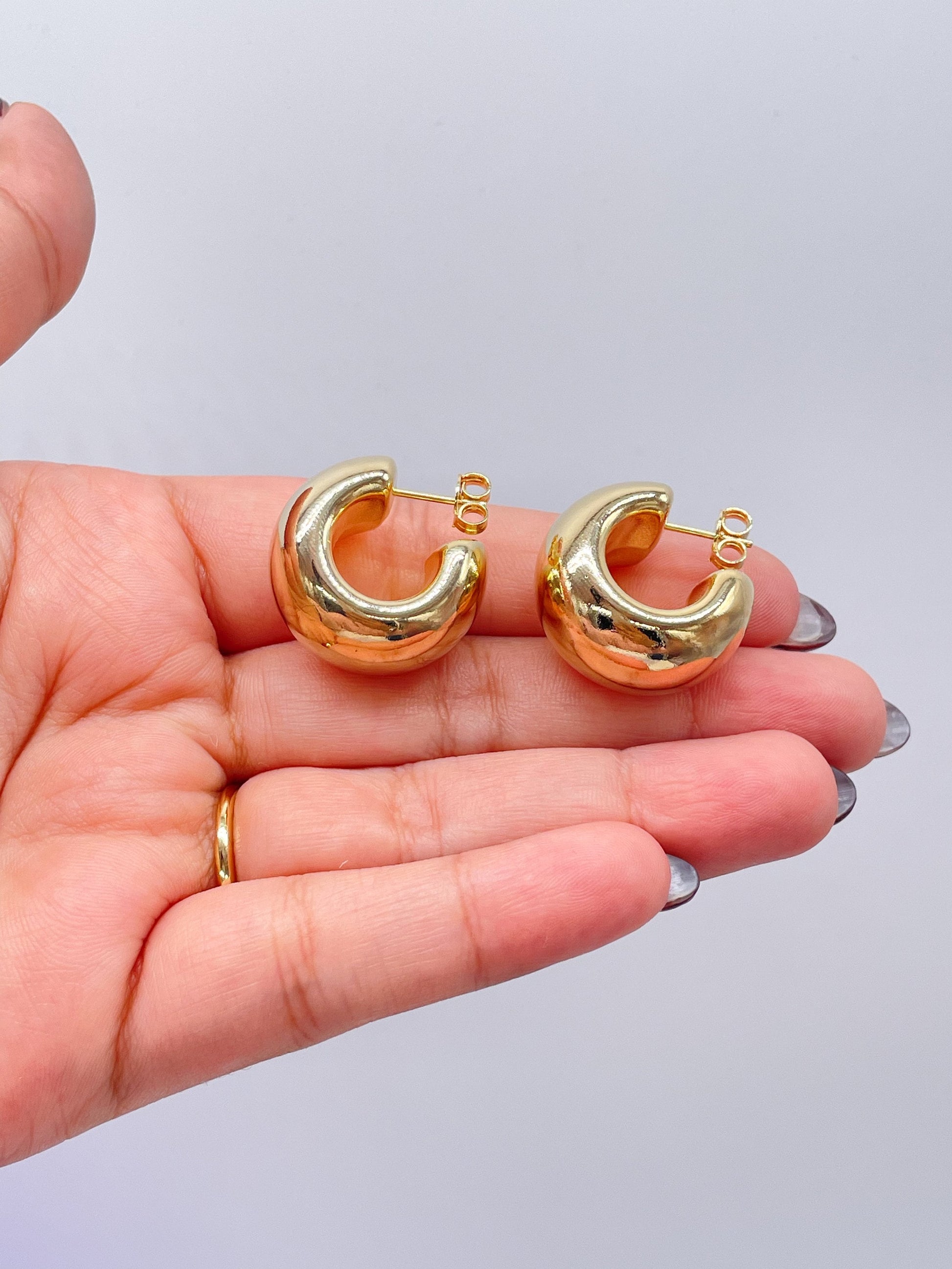 18k Gold Filled XL Wide Yet Flat Open Smooth Hoop Earring, Summer Earrings, Versatile Hoops, Statement Earrings, Art Novau Hoops, Gold Hoops
