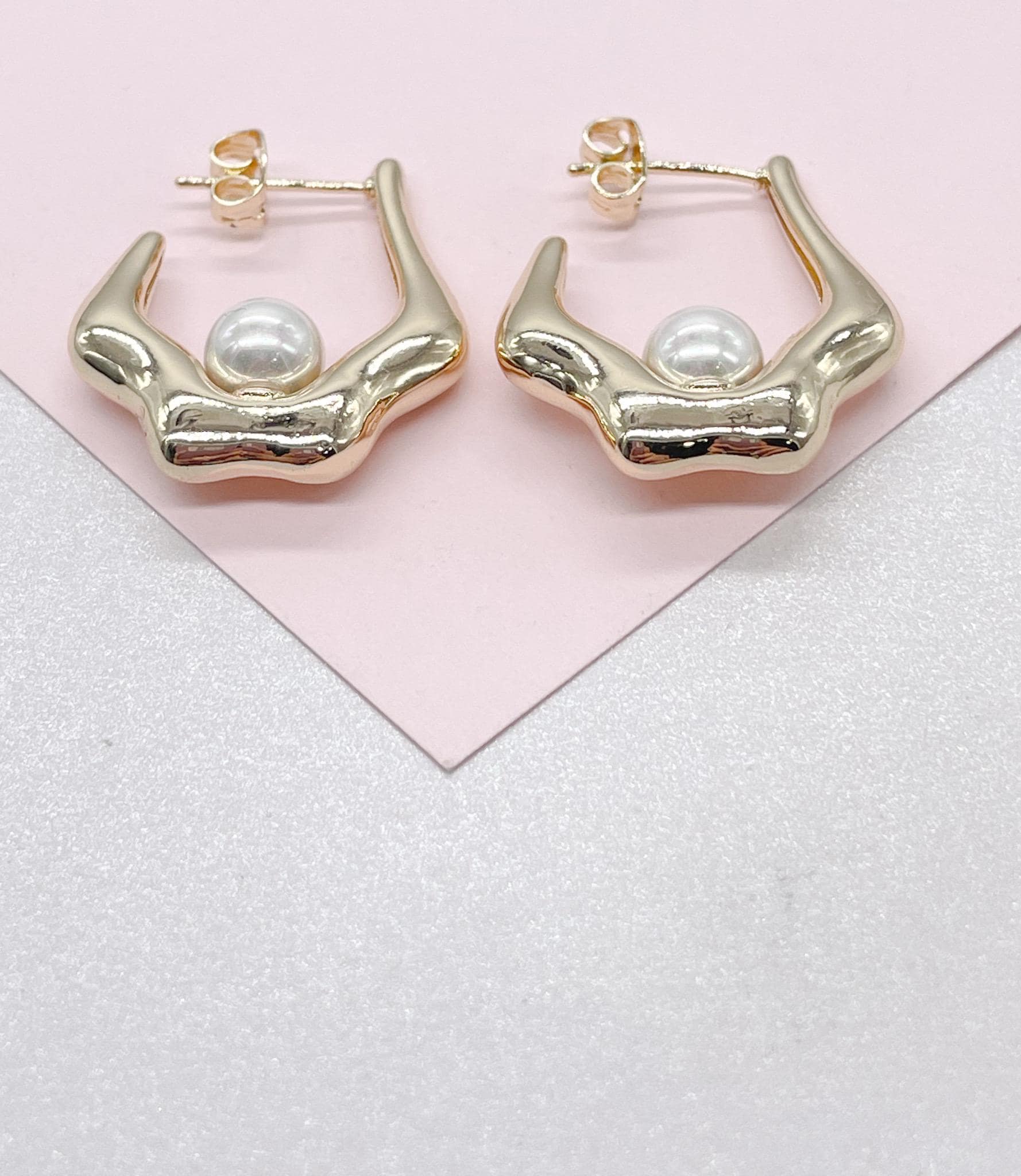 18k Gold filled Boho Style Wavy Hoop Earrings With Inner Pearl Attached