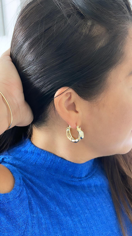 18k Gold Filled Smooth Sharp-Edged Wrinkle Hoop