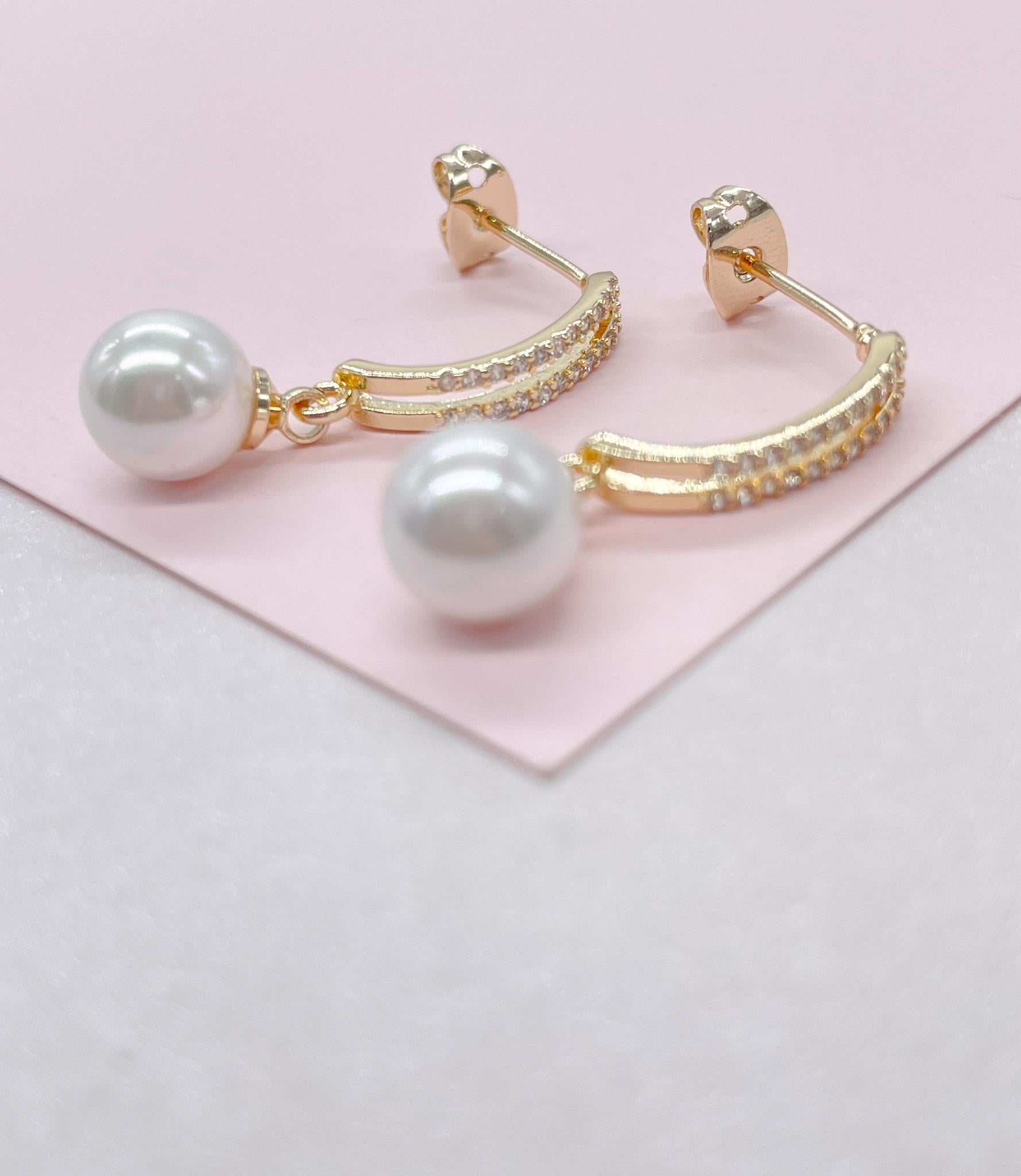 18k Gold Filled Dangling Drop Earring With Smooth Pearl on the bottom