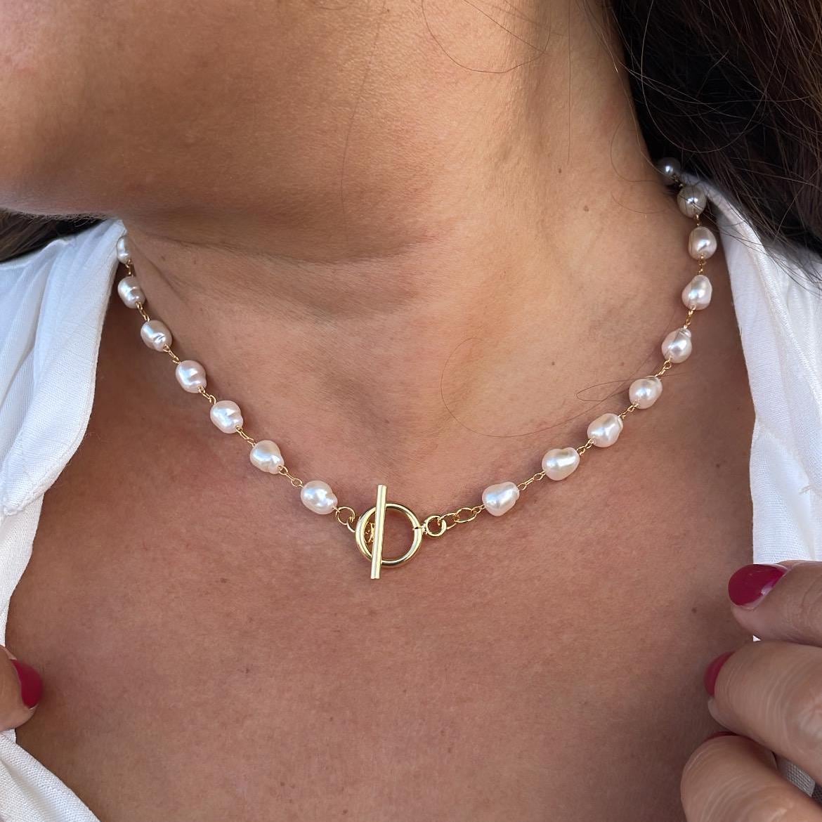 18k Gold Filled Natural Shaped 6mm Faux Beaded Pearl Toggle Choker