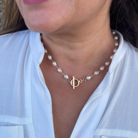 18k Gold Filled Natural Shaped 6mm Faux Beaded Pearl Toggle Choker