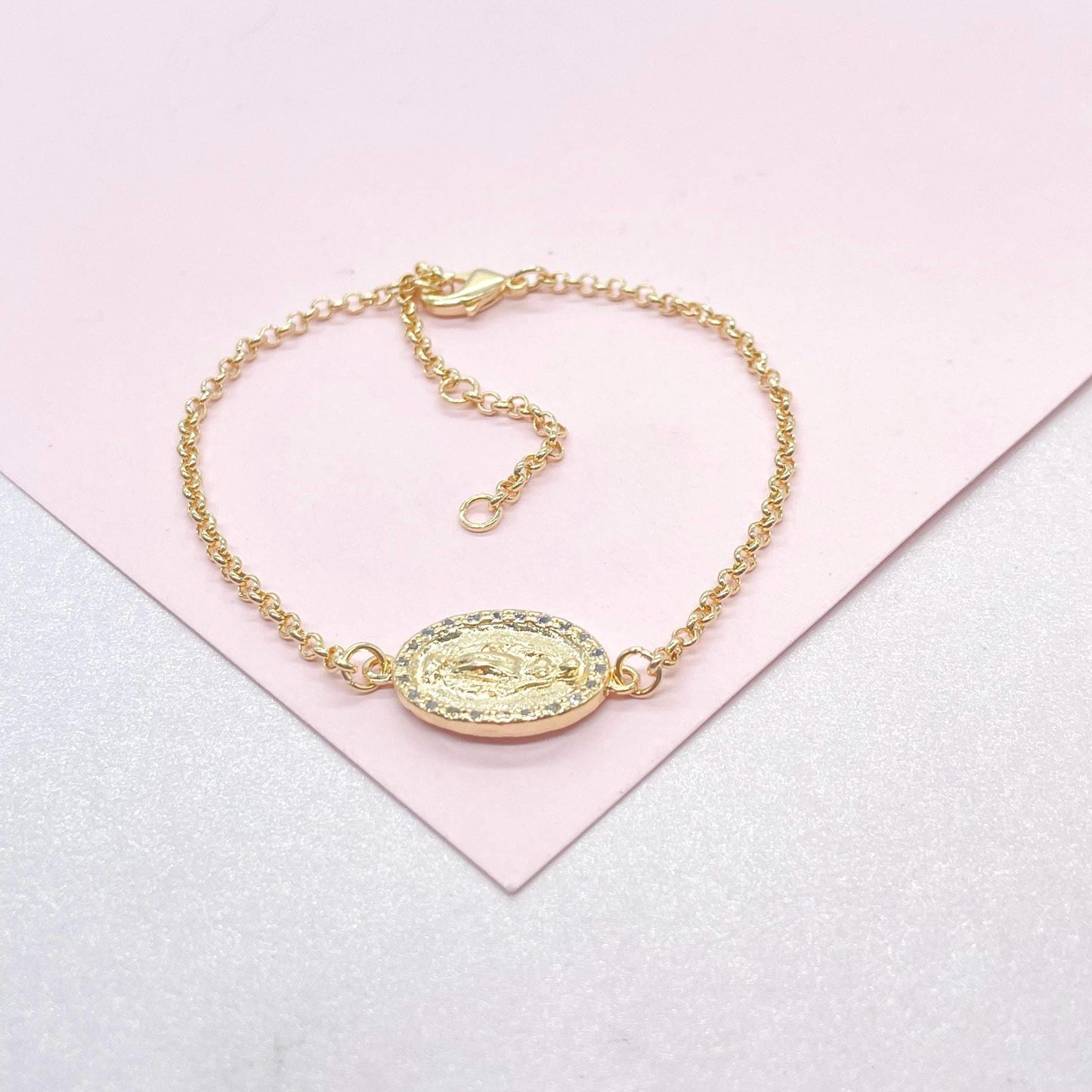 18k Dainty Gold Filled Rolo Bracelet with Engraved Virgin Mary Medallion Center