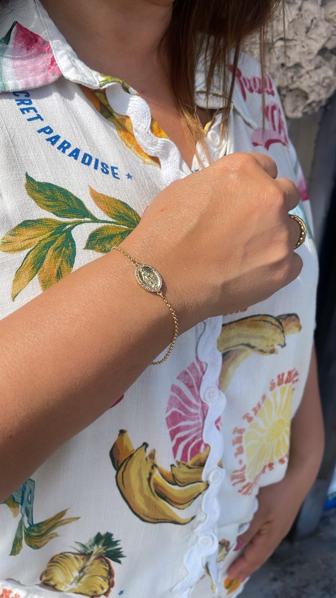 18k Dainty Gold Filled Rolo Bracelet with Engraved Virgin Mary Medallion Center