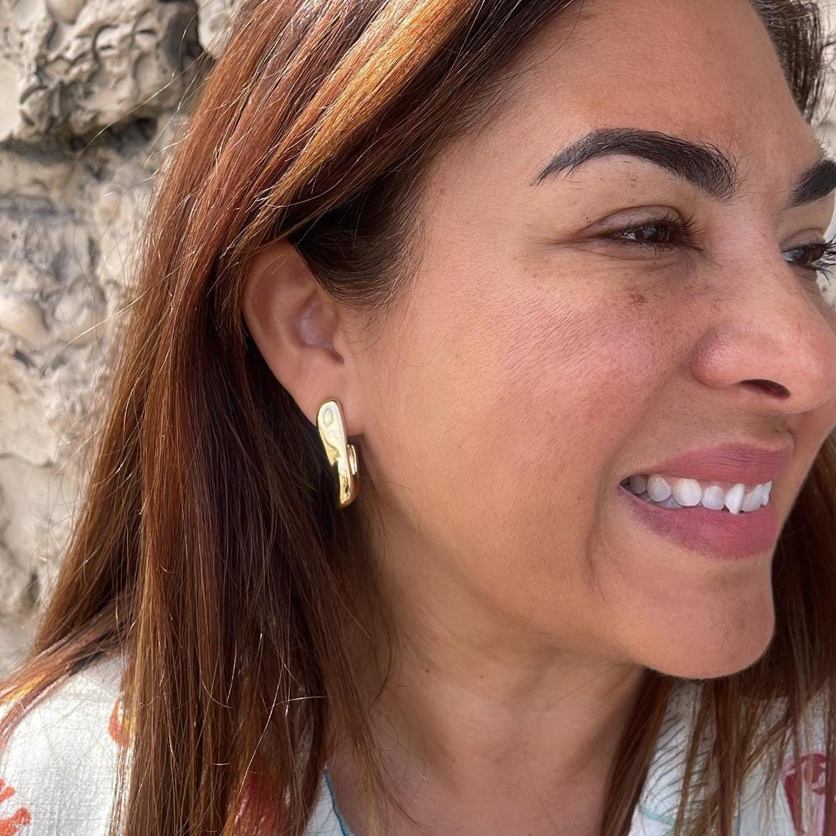 18k Gold Filled Smooth Semi Twist Hoop Earrings