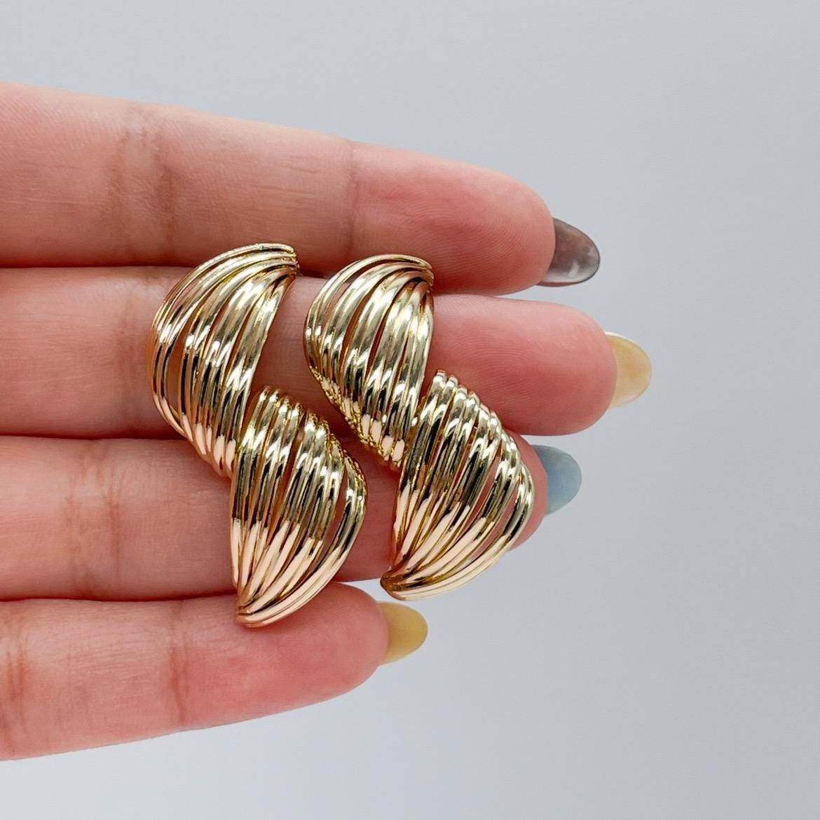 18k Gold Filled Wire Textured Earrings with Semi Twist Design