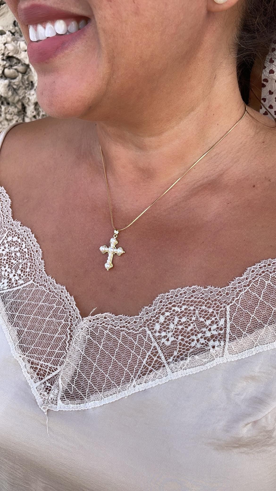 18k Gold Filled Faux all around Pearl Style Cross Pendant