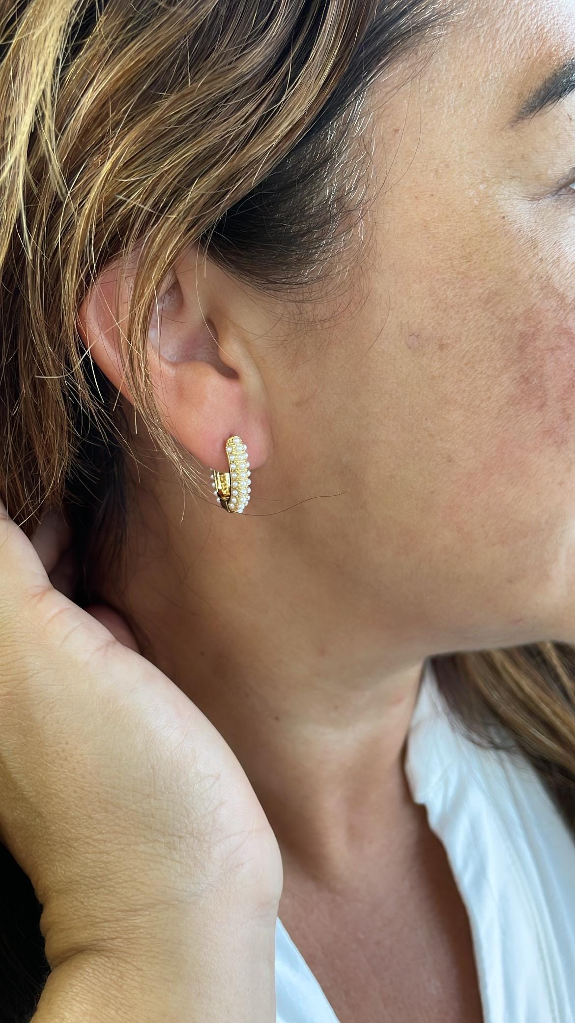18k Gold Filled Pearl Beaded Oval Hoop Earrings
