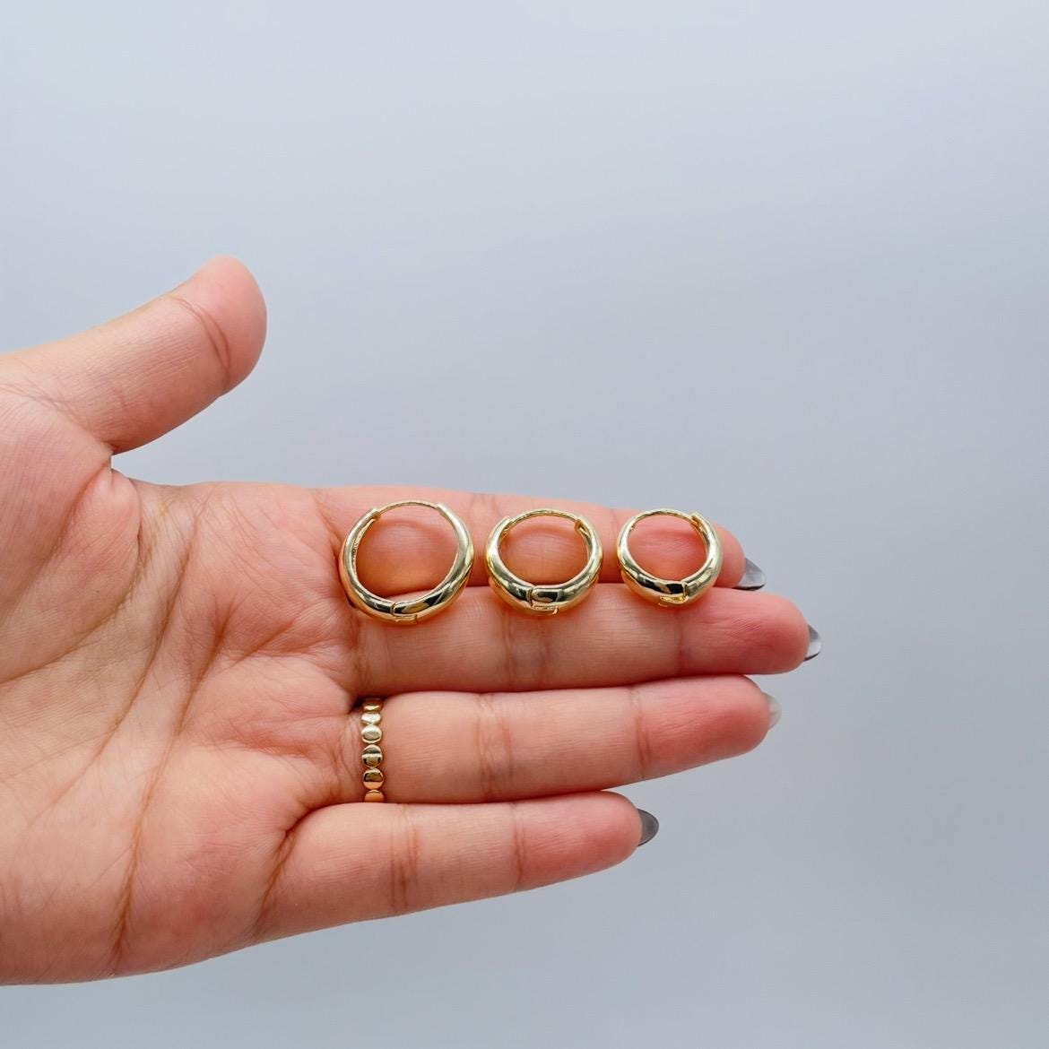 18k Gold Filled Plain Tear Drop Shaped Huggie Hoop Earrings In Three Sizes