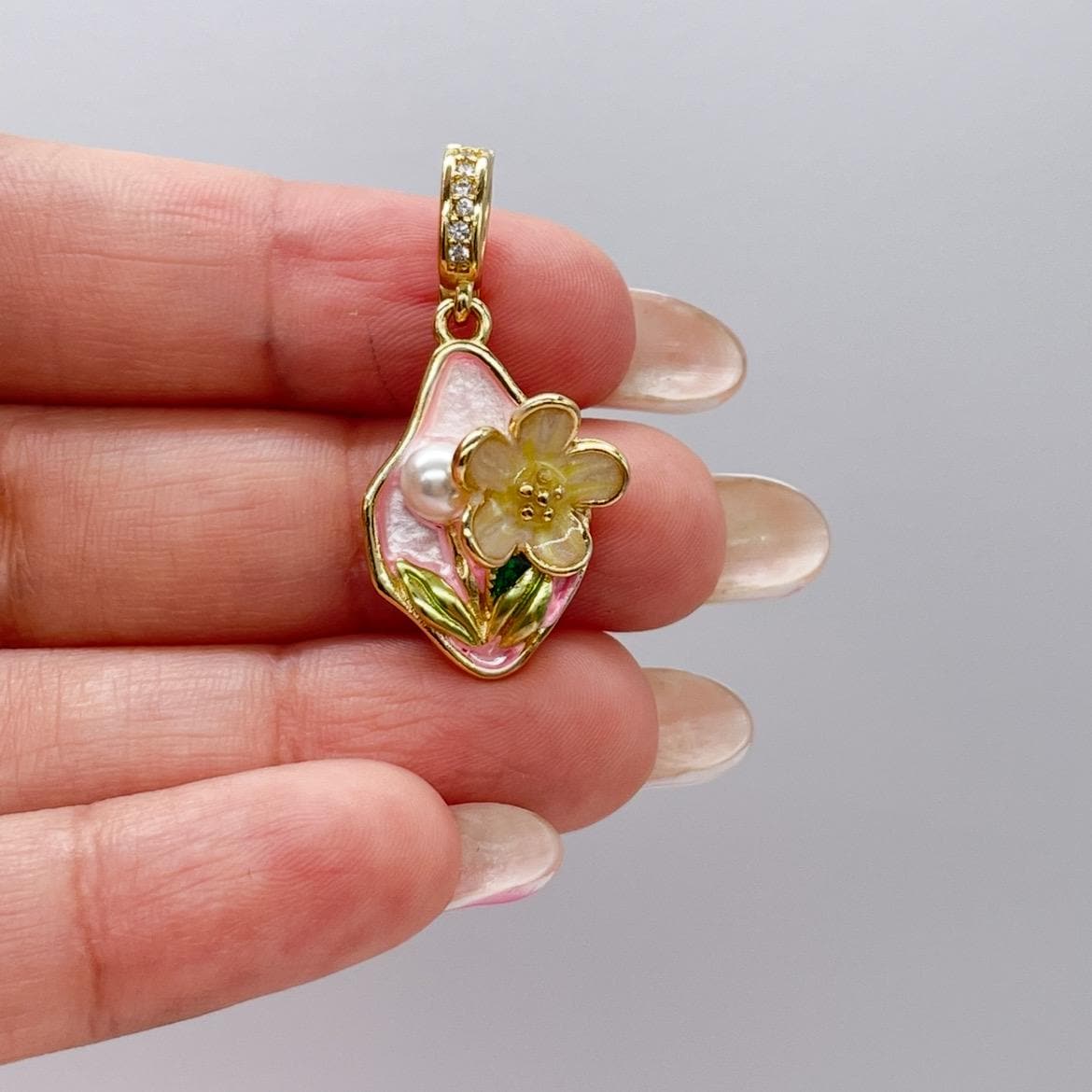 18k Gold Colorful Oval Enamel Heart Charm with 3D Flower and Faux Pearl Details