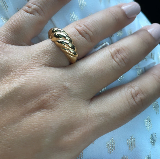 18k Gold Layered Dome Croissant Ring, Twisted Design for a Modern Look, Wholesale Jewelry Supplies