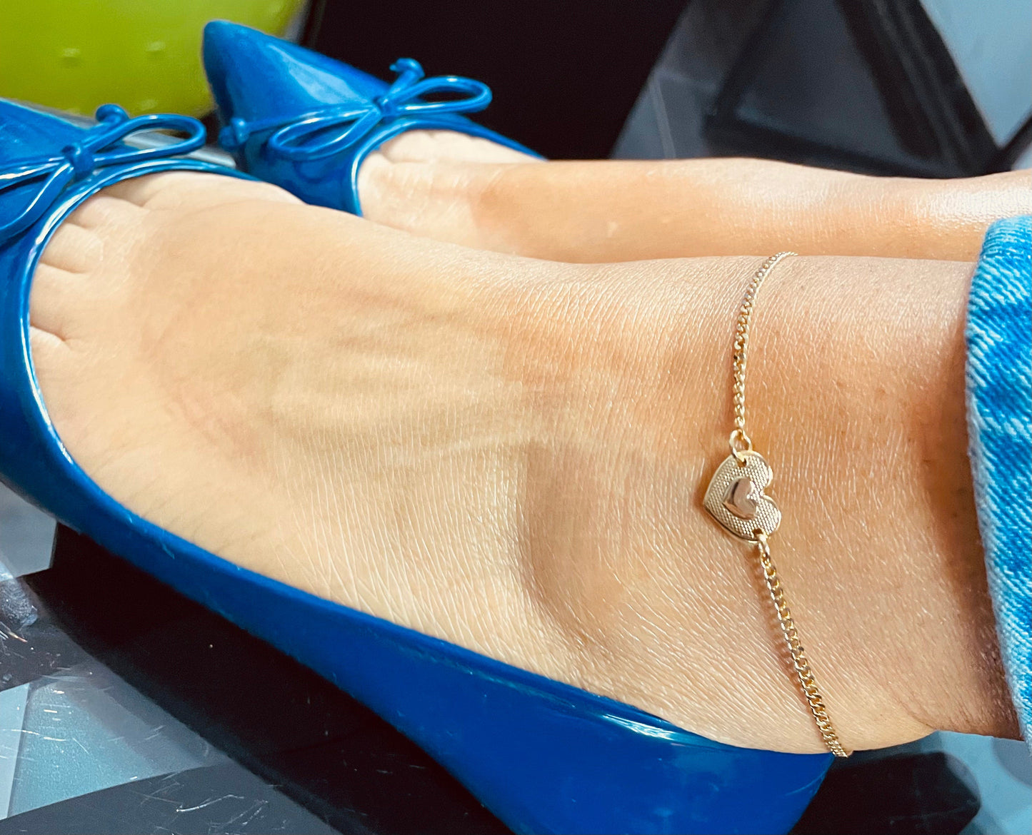 18k Gold Layered Solitaire Cute Puffy Heart Charm Anklet in Curb Chain