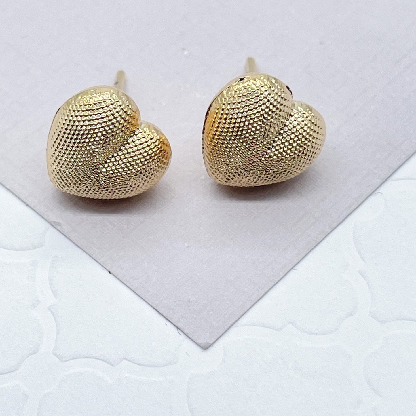 18k Gold Layered Puffy Design Heart Stud Earrings Featuring Pattern Detail