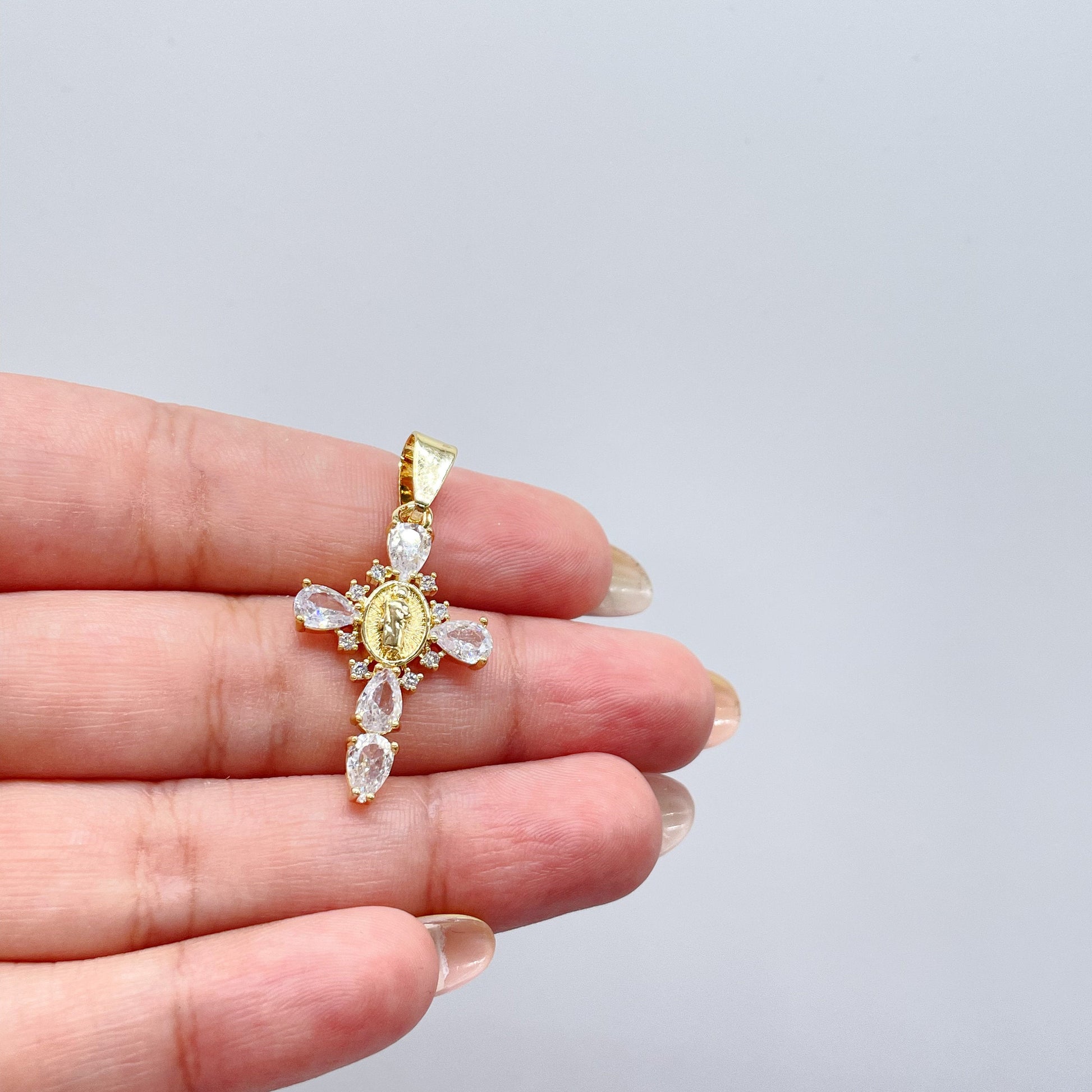 18k Gold Filled White Pear Cut Stone Crucifix With Jesus Center Pendant