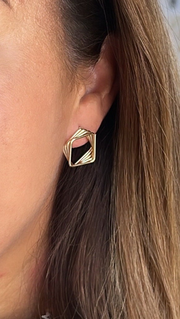 18k Gold Filled Smooth & Small Geometric Square Spiral Pushback Earring