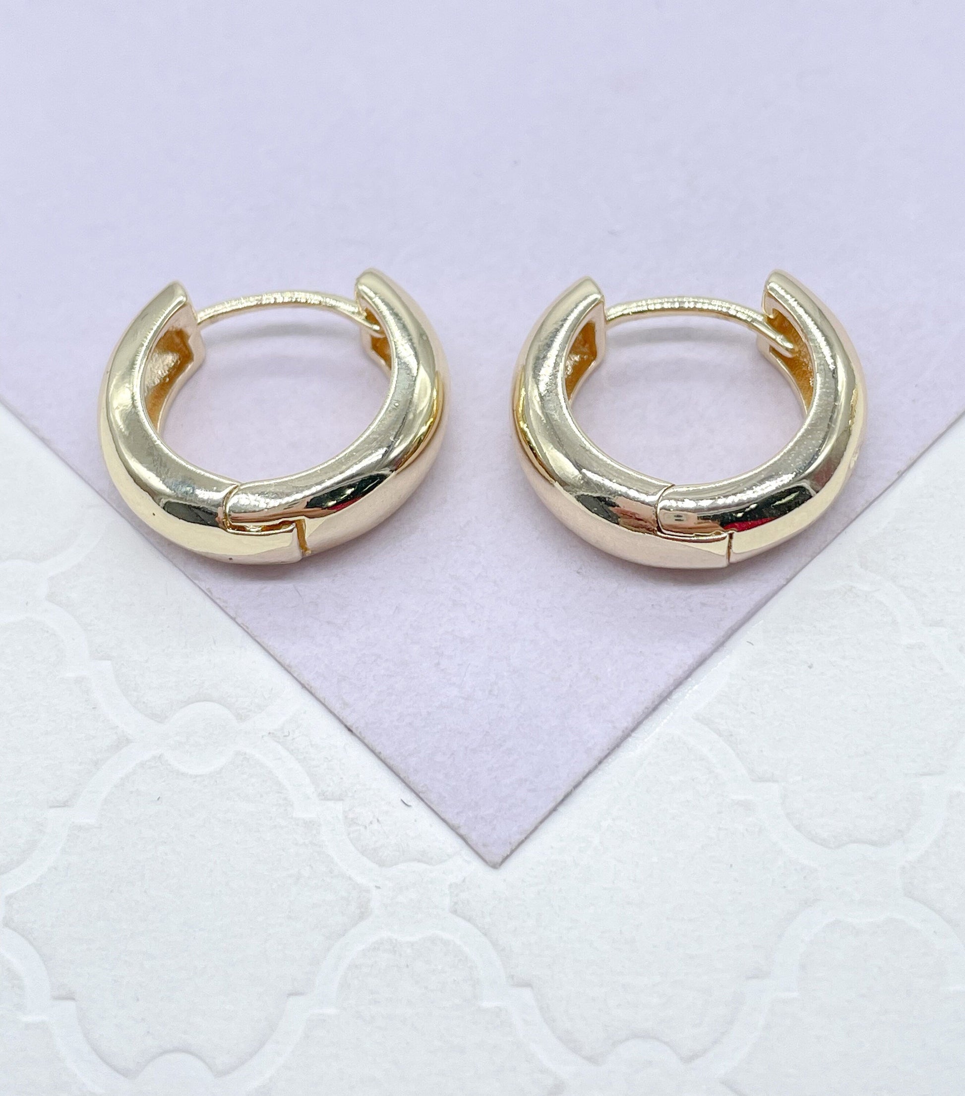 18k Gold Filled Plain Smooth Huggie Hoop Earrings In Four Sizes