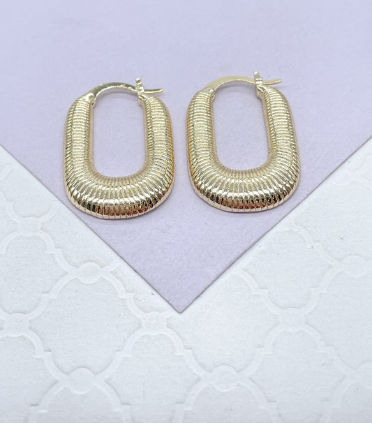 18K Gold Filled Smooth Vertical Lined Patterned Rectangle Shaped Hoop Earring