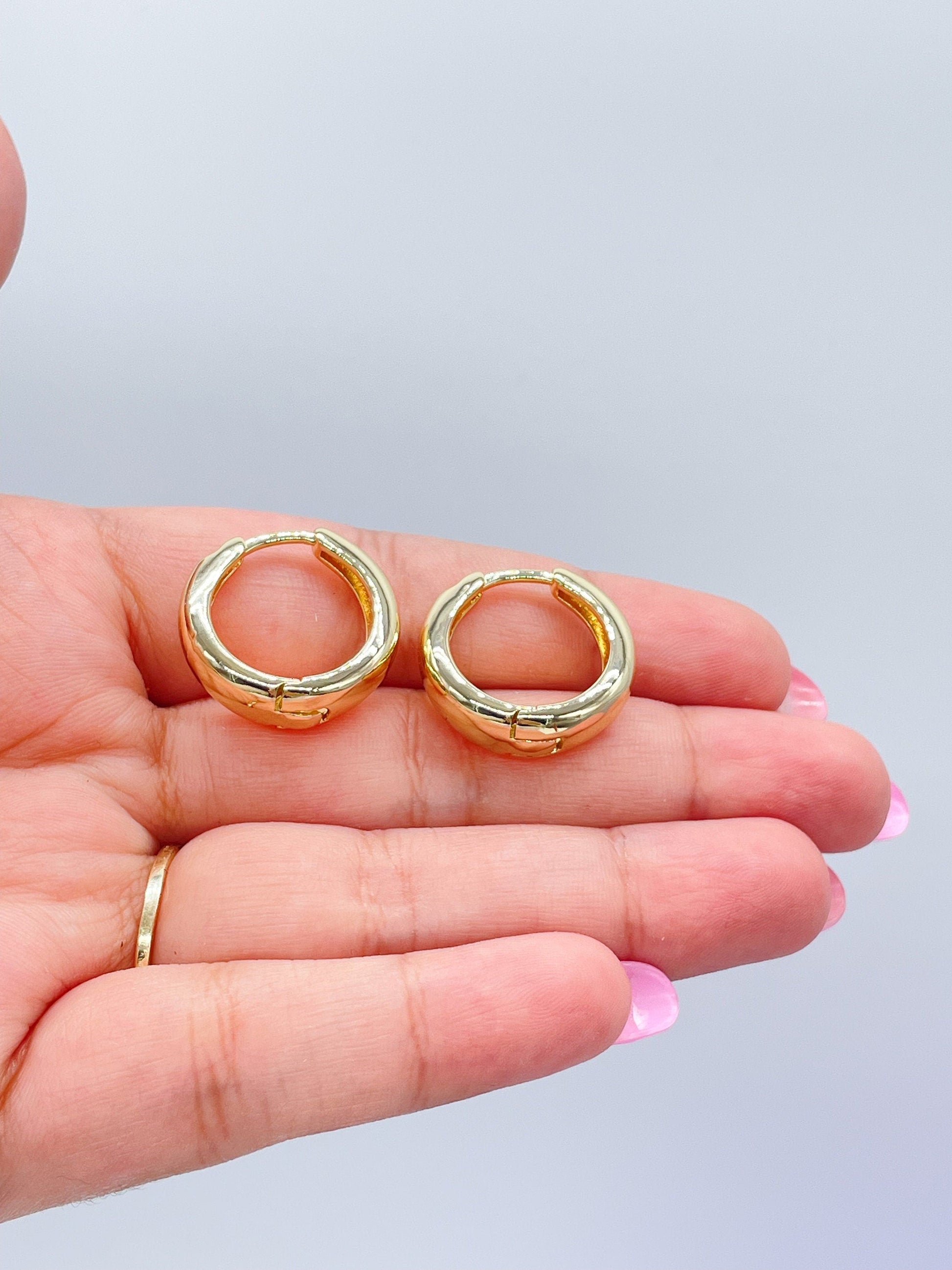 18k Gold Filled Oval Shape Smooth Plain Huggie Hoop Earring Available in 2 Sizes